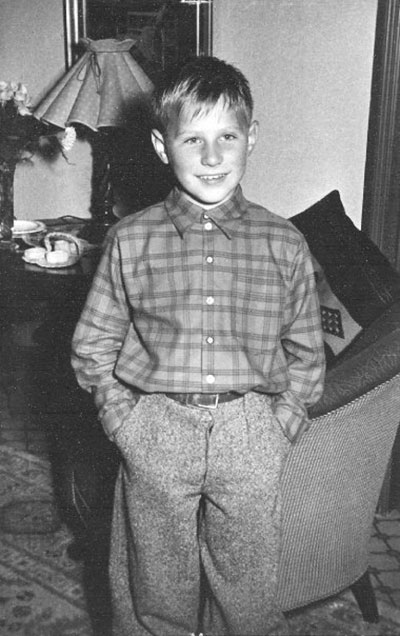 Jens, 6 år i 1954 (klædt i Plus Fours knæbukser)